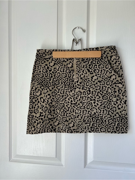 Dresses & Skirts - Leopard Print Mini!